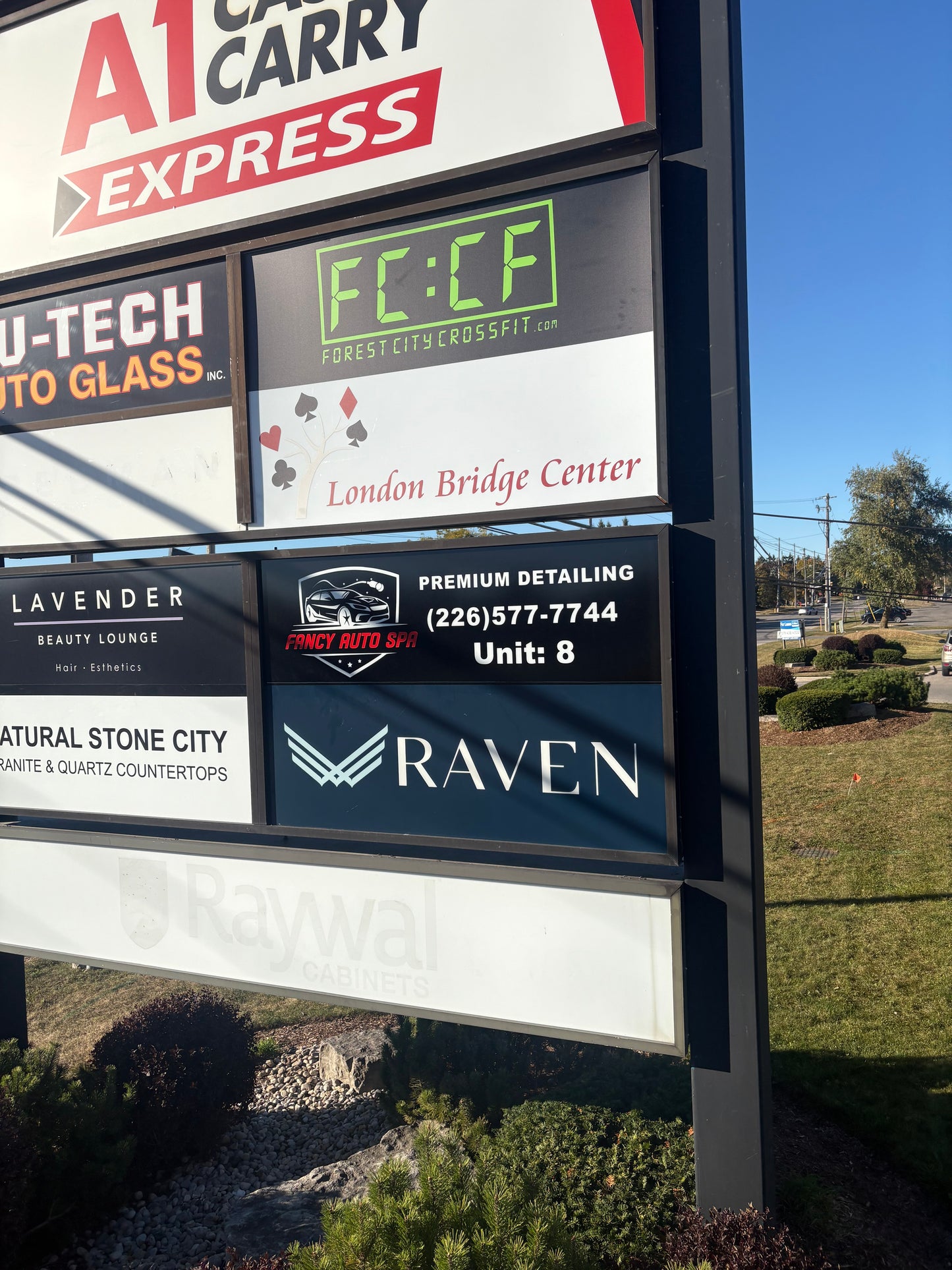 EXTERIOR PYLON SIGN REFACING