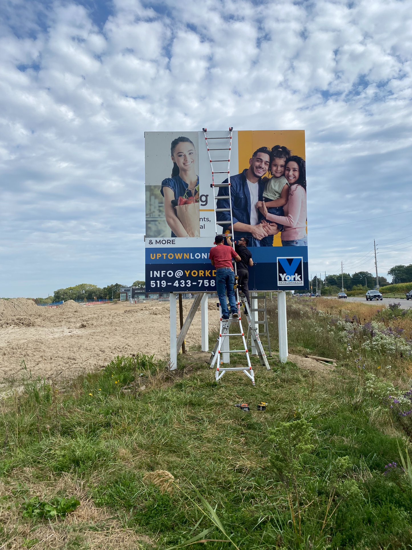 CONSTRUCTION SITE SIGNS